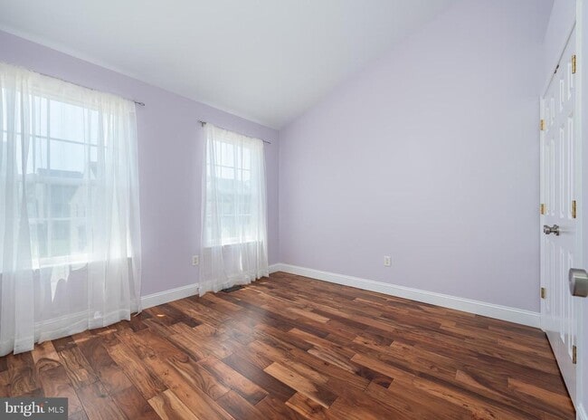 Building Photo - 1036 Lily Way