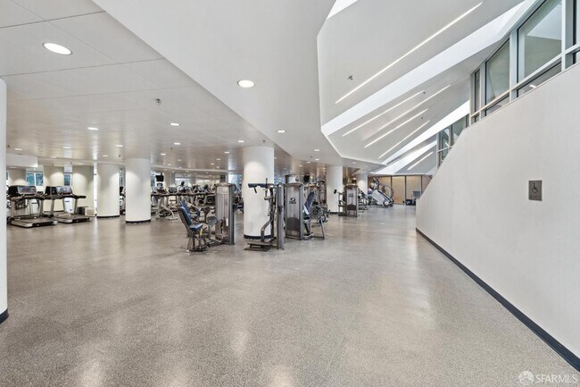 Building Photo - 338 Spear St