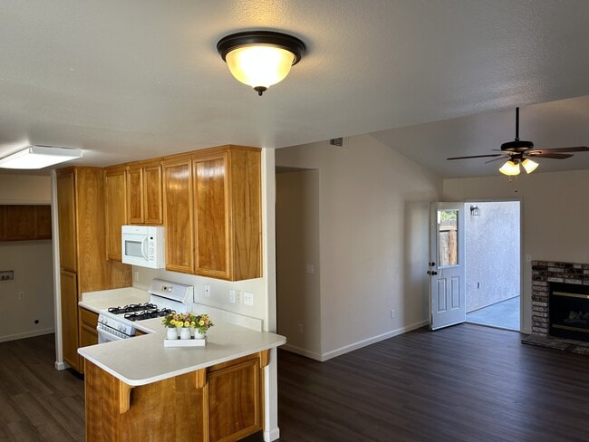 Building Photo - 1333 Glenbrook Way