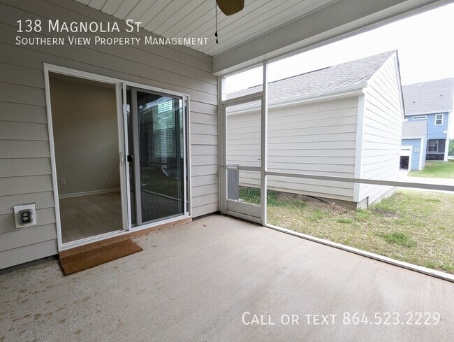 Building Photo - 138 Magnolia St