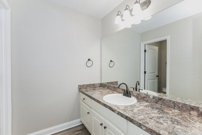 Building Photo - 1757 Maxey Ln