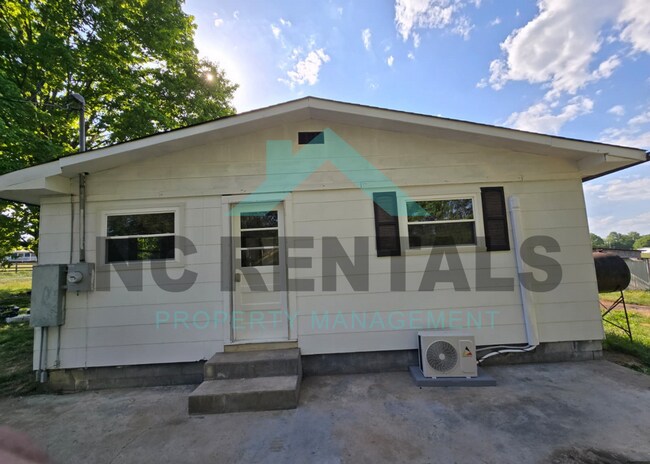 Building Photo - 162 Trivette Rd