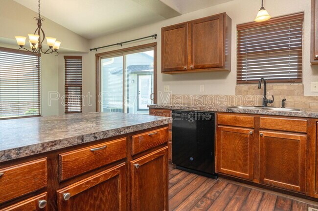 Building Photo - 810 Bristol Cir