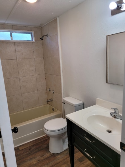 Building Photo - 351 Spring St