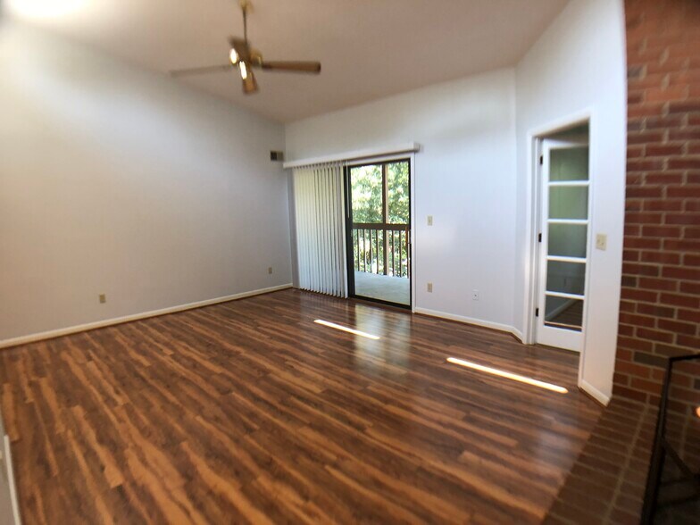 Building Photo - 123 Turtle Creek Rd