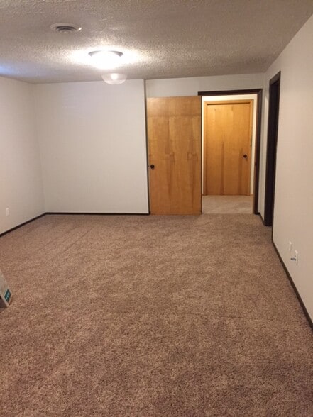 Spacious Downstairs Family Room - 1504 N 19th st