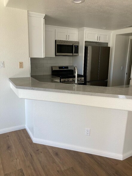 Building Photo - 7030 Paseo Encantada