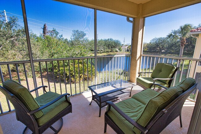 Building Photo - Annual Unfurnished 2 Bedroom 2 Bathroom Second Floor Condo in Casa Del Lago!