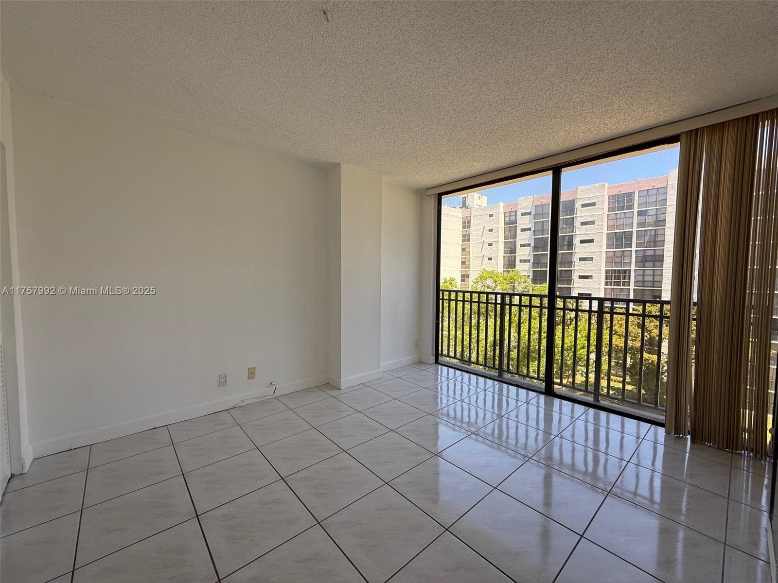Building Photo - 17011 N Bay Rd