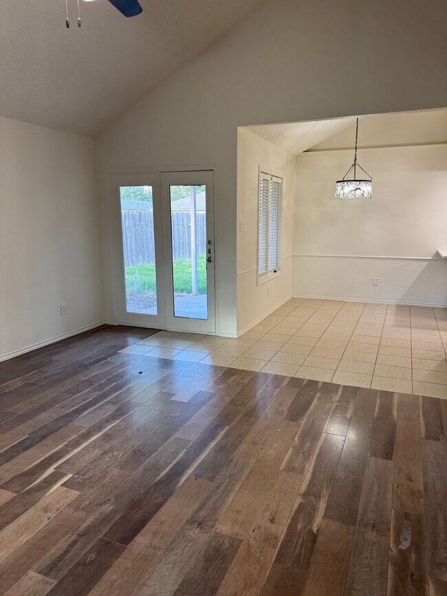 Building Photo - Frenship 2 Story Home
