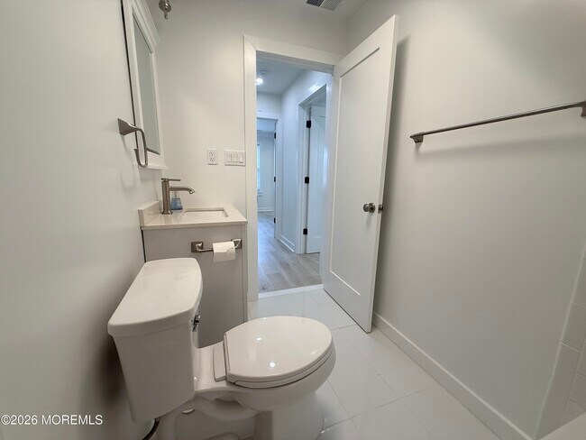 Building Photo - 15 Lindsey Cir