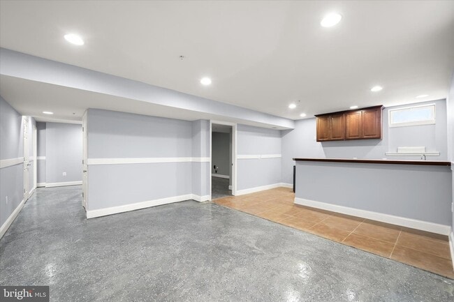 Building Photo - 8314 Sunnybrook Ct