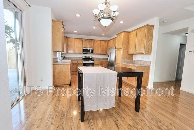 Building Photo - 3232 Balada Way