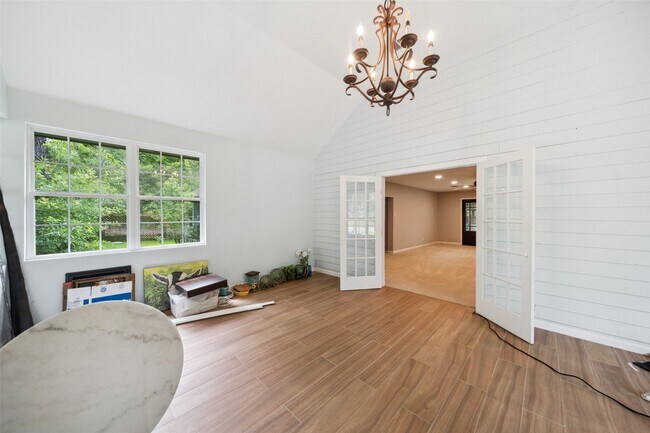 Building Photo - 13373 Southshore Dr