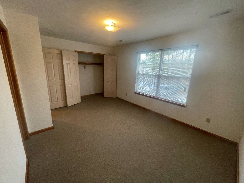 Building Photo - 2066 Iowa St