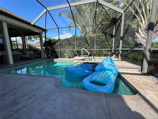 Building Photo - 4727 Spinnaker Dr