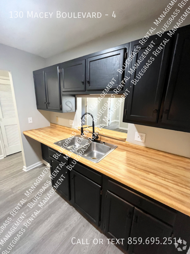 Building Photo - Newly Renovated Spacious 1 Bed in Amazing ...