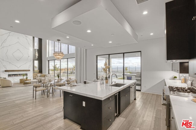 Building Photo - 20248 Willoughby Ln