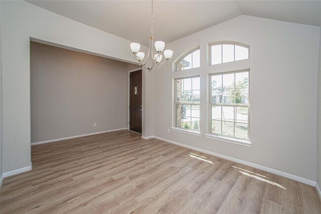 Building Photo - 2926 Grand Hawthorne Rd