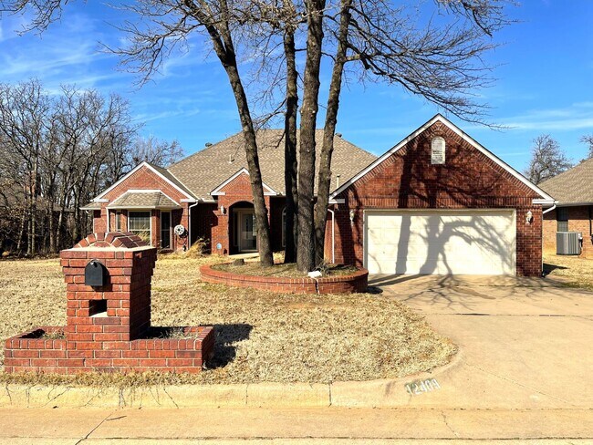 Primary Photo - Welcome to this beautiful 4-bedroom, 3-bat...