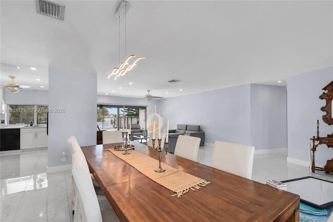 Building Photo - 406 Sailboat Cir