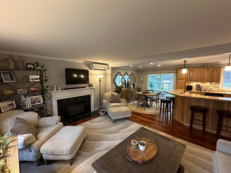 living room - 7 Yandow Dr