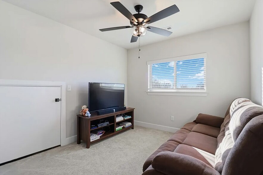 Building Photo - 1271 Bootleg Rd