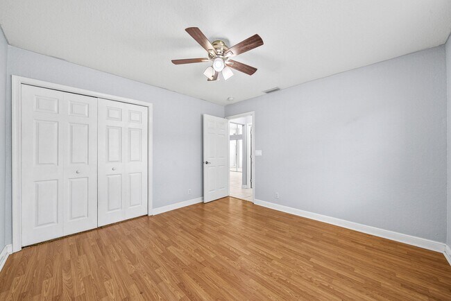 Building Photo - 16105 Temple Blvd