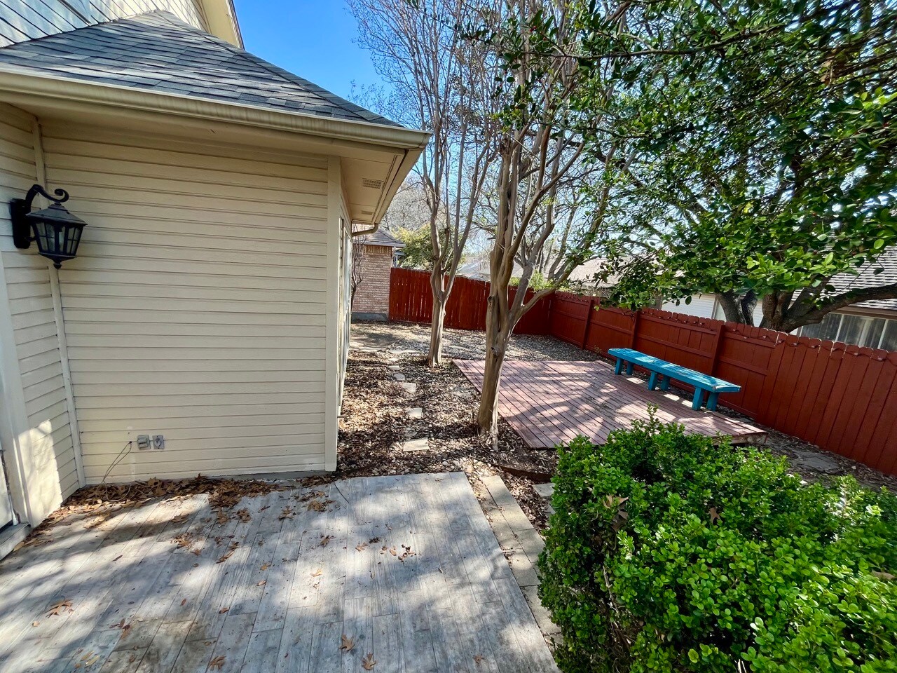 Building Photo - 5810 Spring Sq