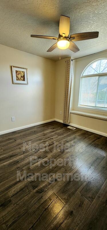 Building Photo - 3654 E Wormwood Ct