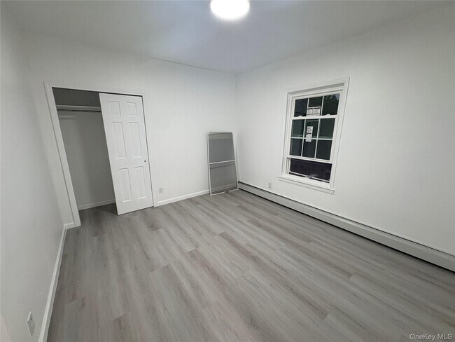 Building Photo - 130 Wickham Ave