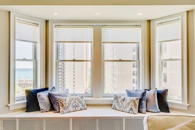 Building Photo - Exquisite 2-Bed, 2-Bath Luxury Condo in th...