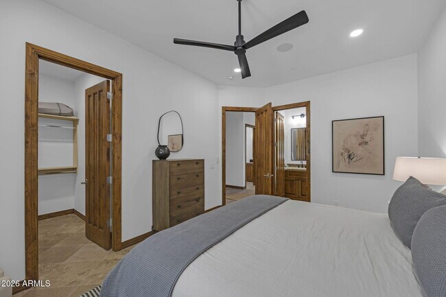 Building Photo - 3105 E Arroyo Hondo Rd
