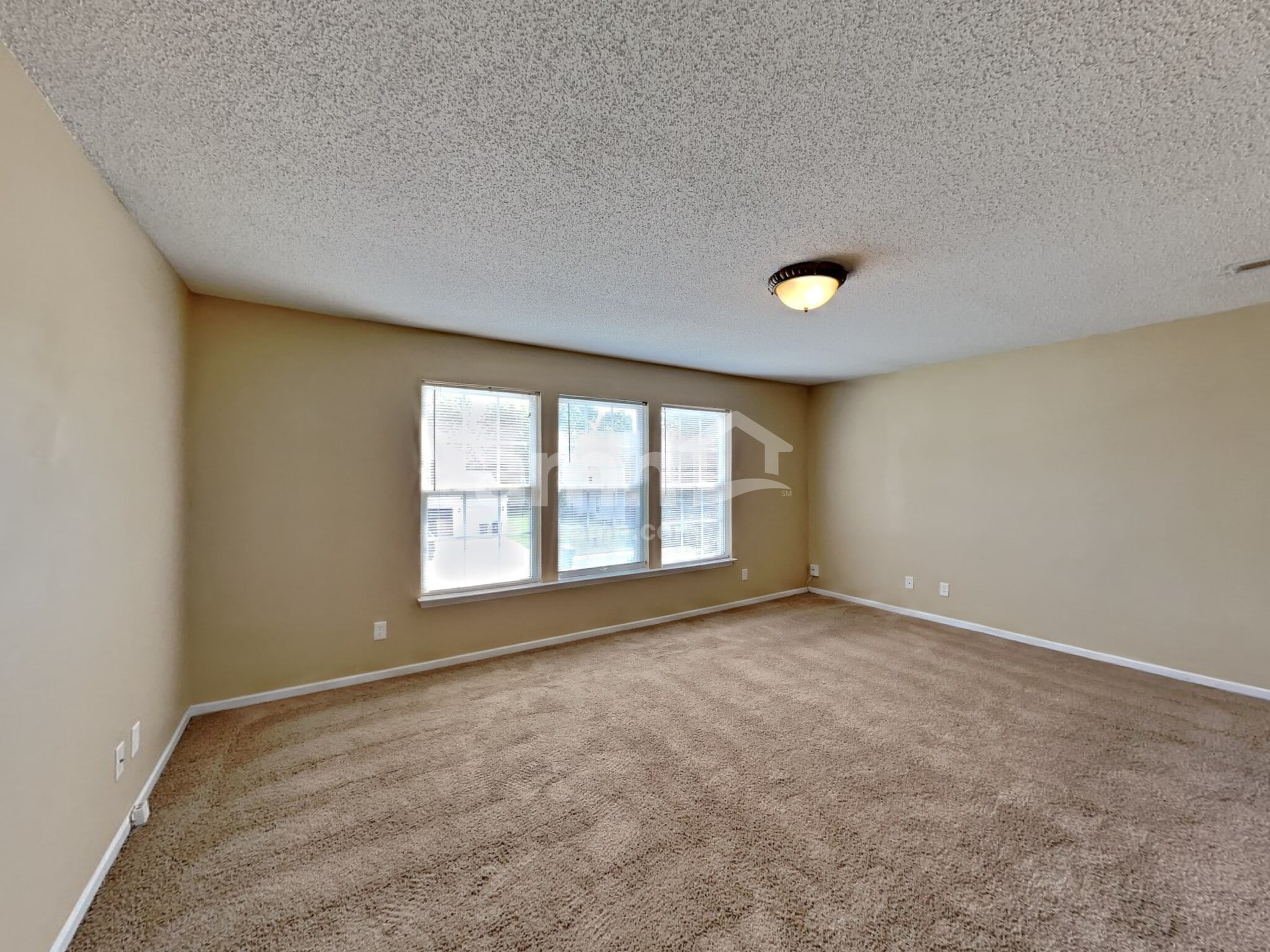 Building Photo - 6804 Woodland Heights Dr