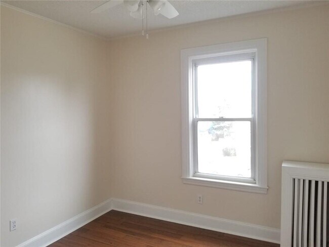 Building Photo - 205 Waterman Ave