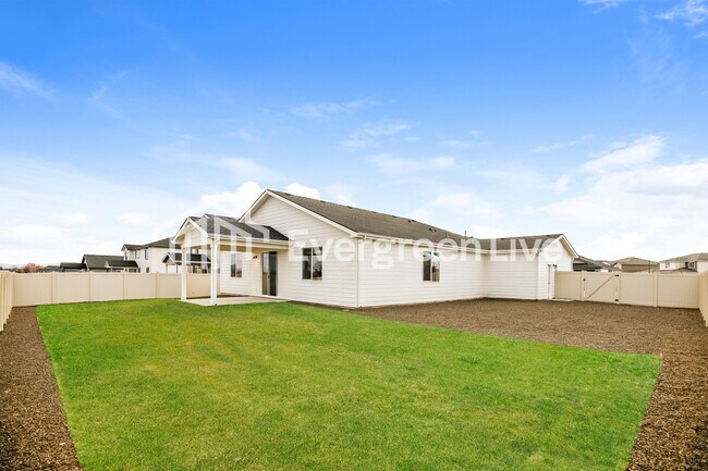 Building Photo - 308 Ravello St