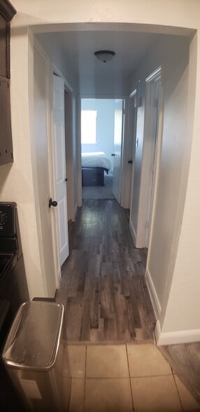 Building Photo - 2756 Sunset Strip Dr