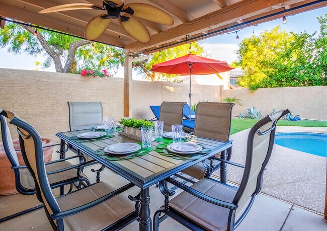 Building Photo - 4027 E Cathedral Rock Dr