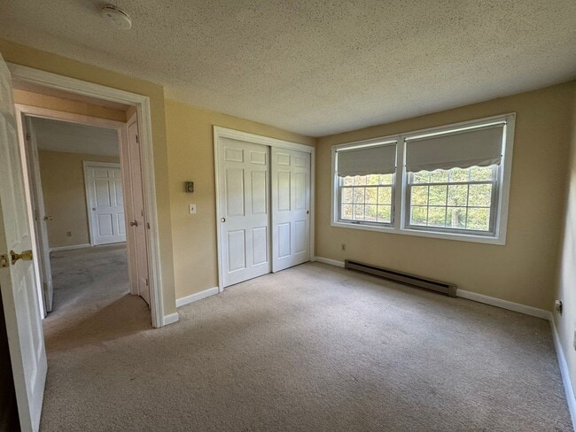 Building Photo - 2 bedroom, 1 bathroom