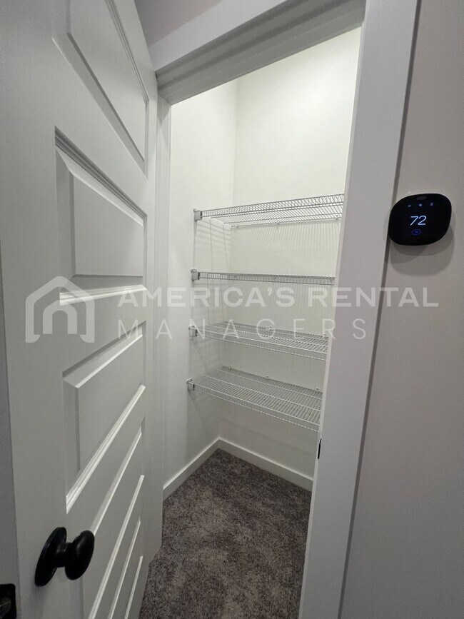 Building Photo - Home for rent in Hoover! Available to View Now!!!