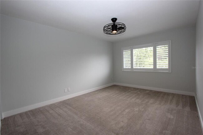 Building Photo - 1250 S Denning Dr