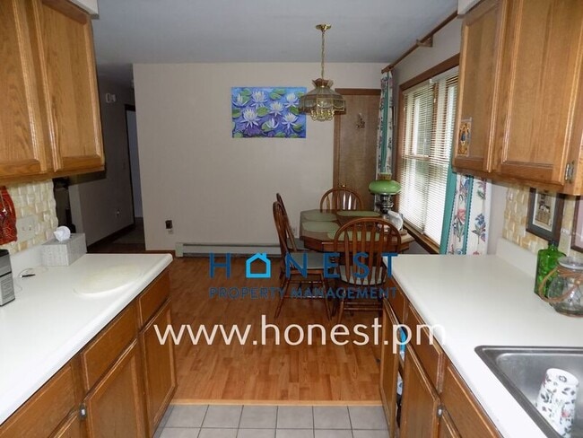 Building Photo - 43 Sunset Dr