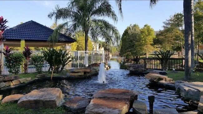 Building Photo - 4540 Commander Dr