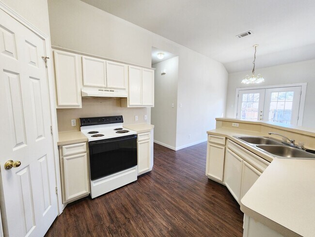 Building Photo - 1503 Cedar Park Dr