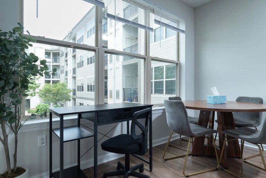 Building Photo - 360 Foley St