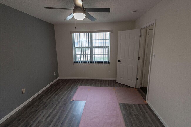 Building Photo - 3411 Crossings Dr