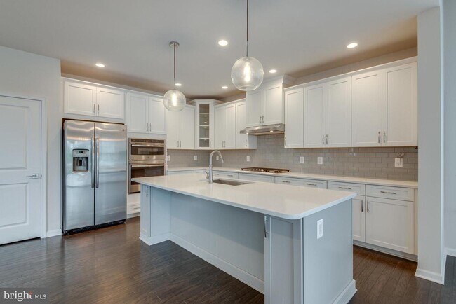 Building Photo - 41256 Lenah Point Dr