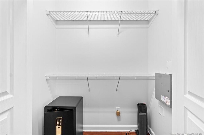 Building Photo - 1321 Braybrooke Pl