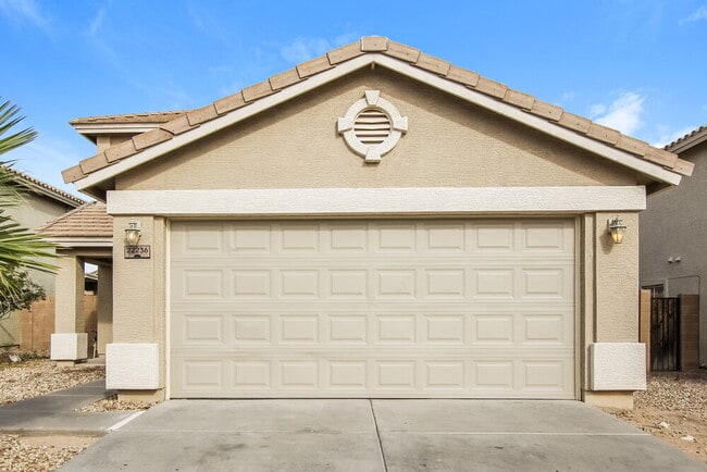 Building Photo - 22236 W Desert Bloom St