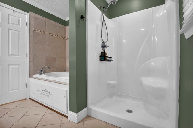 Building Photo - 3305 Granville Dr